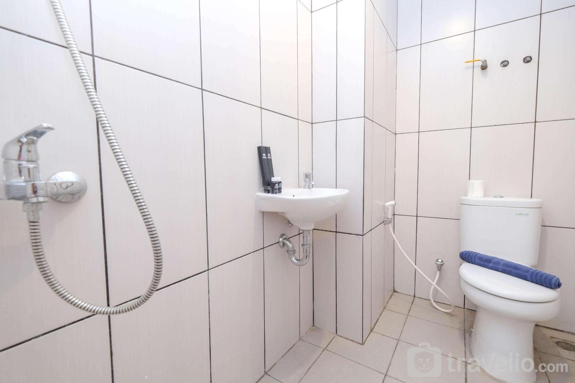 Comfort Living At Grand Kamala Lagoon By Travelio Apartemen *