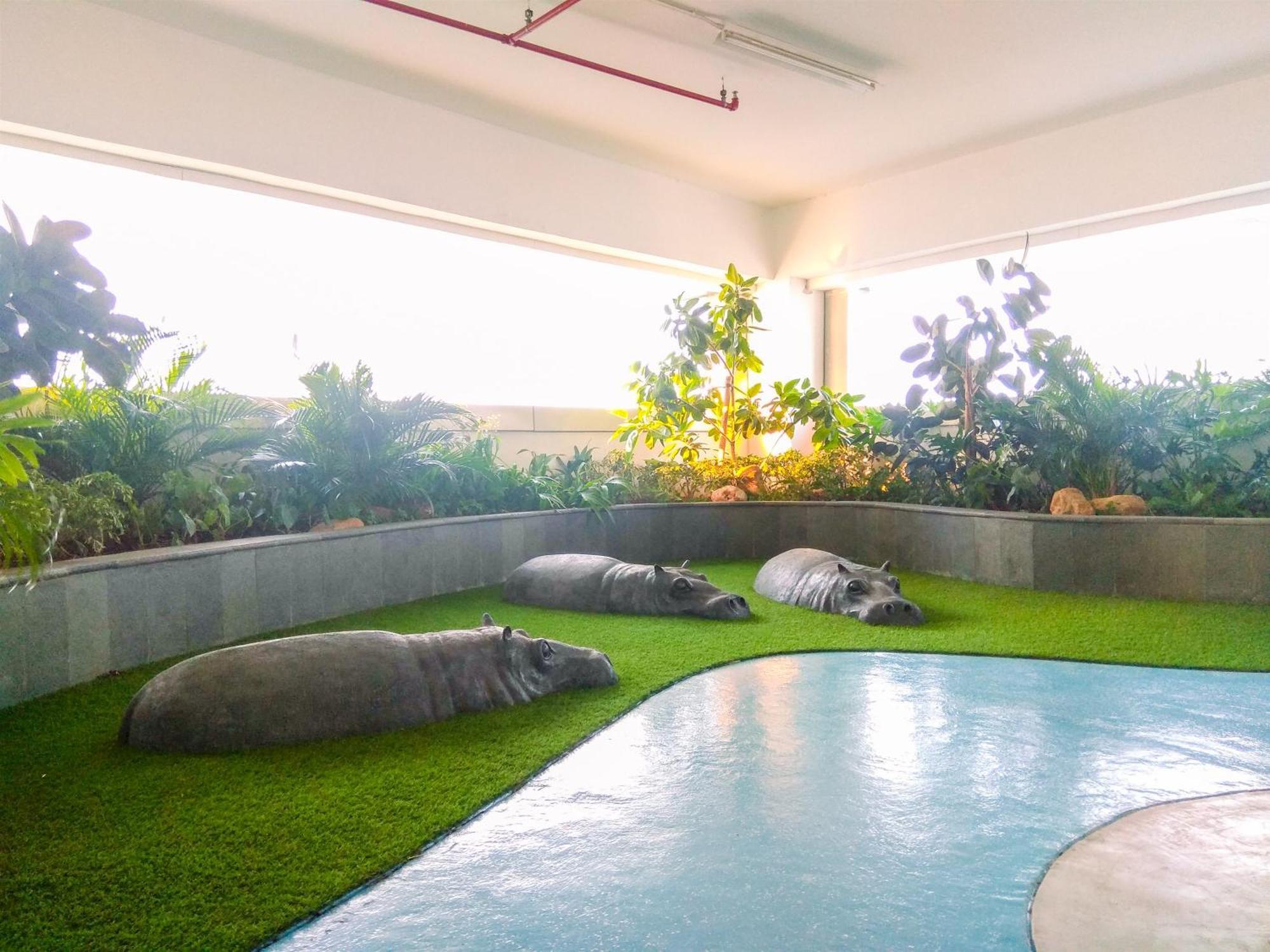 Comfort Living At Grand Kamala Lagoon By Travelio Apartemen *