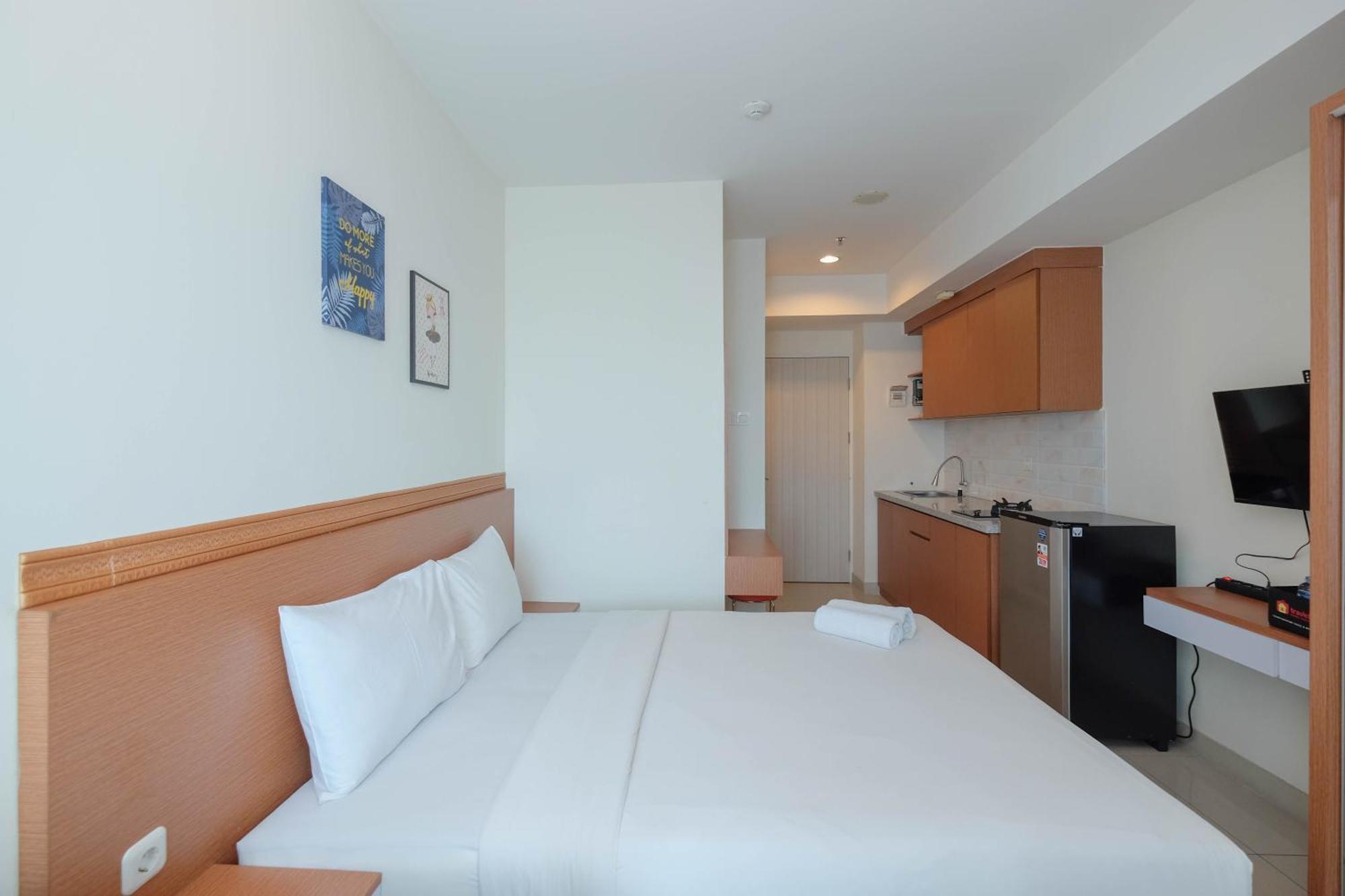 Comfort Living At Grand Kamala Lagoon By Travelio Bekasi