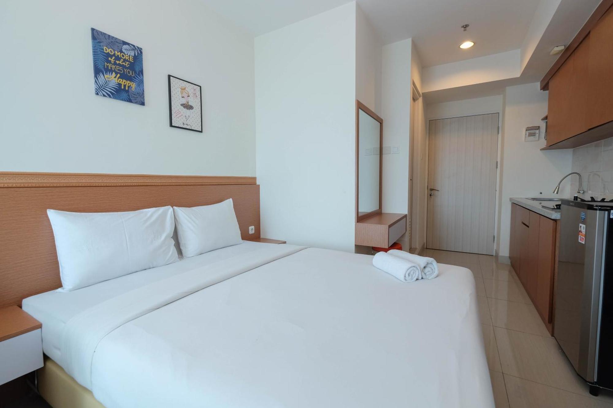 Comfort Living At Grand Kamala Lagoon By Travelio Apartemen